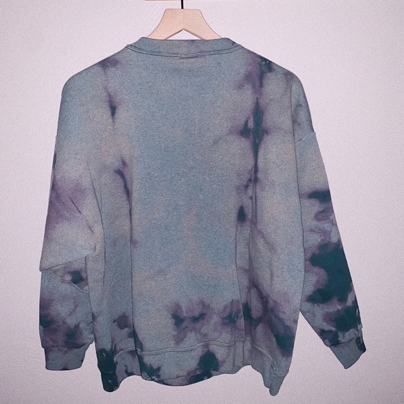 Retro Disney Glitter Penguin Crewneck - Picture 3 of 3